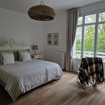 Demeure Du Saule Madame Bed and Breakfast Thieux  Exteriör bild
